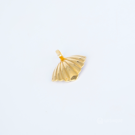 22kt Gold Shell Shaped Pendant