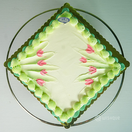 Buttercream Tulip Petals Ribbon Cake