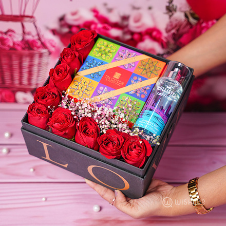 Luxury Rose Gift Box with Spa Ceylon Voucher