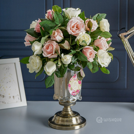 Amazing Roses in a Classic Glass Vase Arrangement