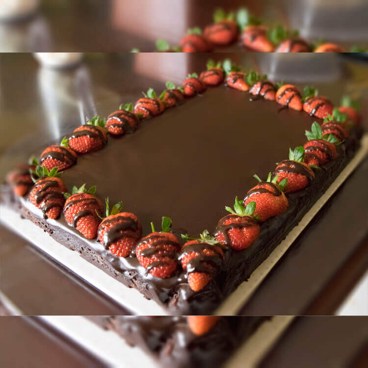 Rectangle Strawberry Cake - Wishque | Sri Lanka\'s Premium Online ...
