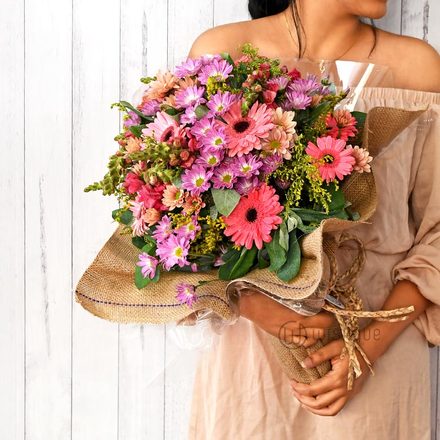 Love Petals Jute Bouquet