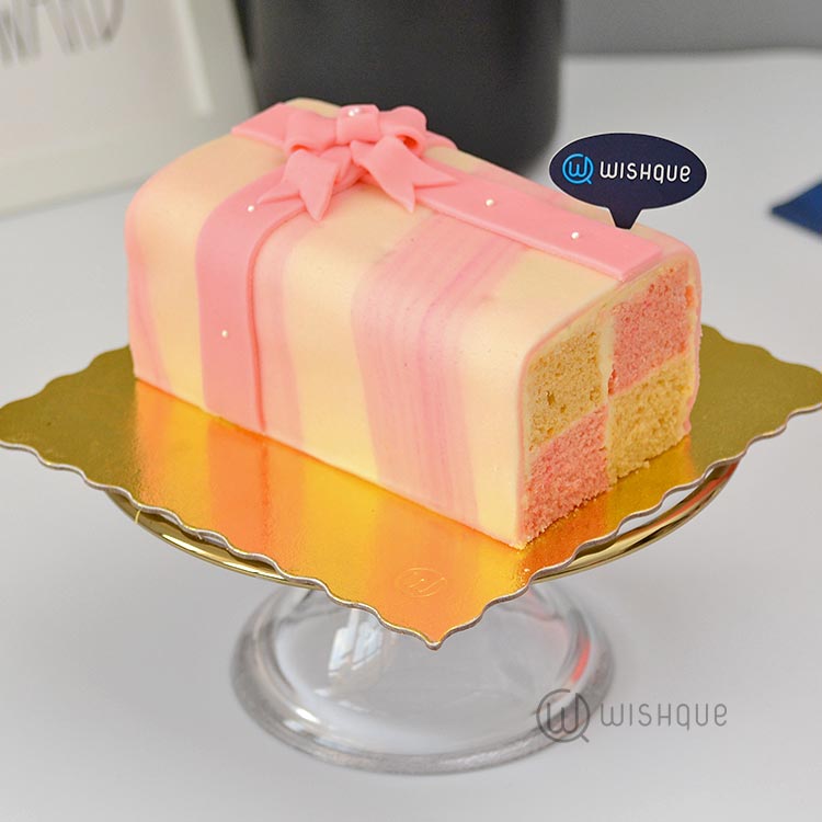 June Daring Bakers': Battenberg Cake - The Novice Housewife
