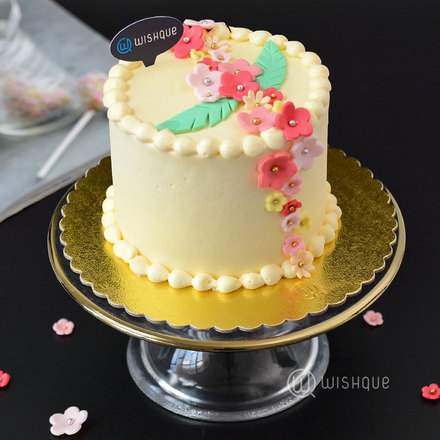 Daisy Dream Buttercream Mini Ribbon Cake