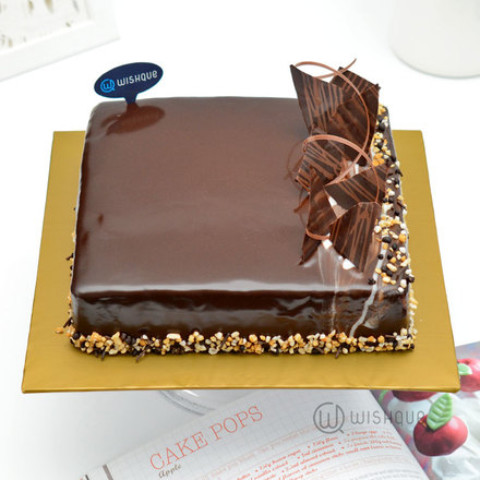 Eggless Chocolate Ganache Cake