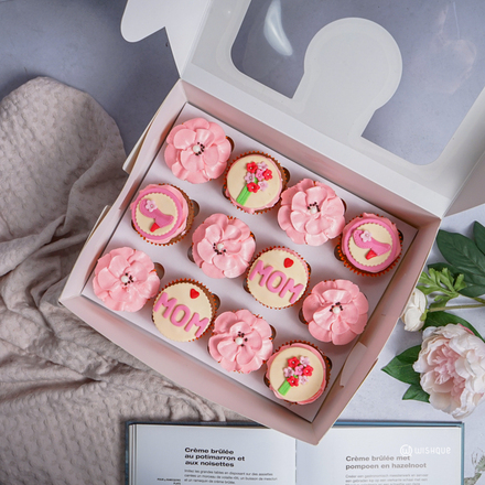 Gorgeous Mom Theme Chocolate & Vanilla Cupcake